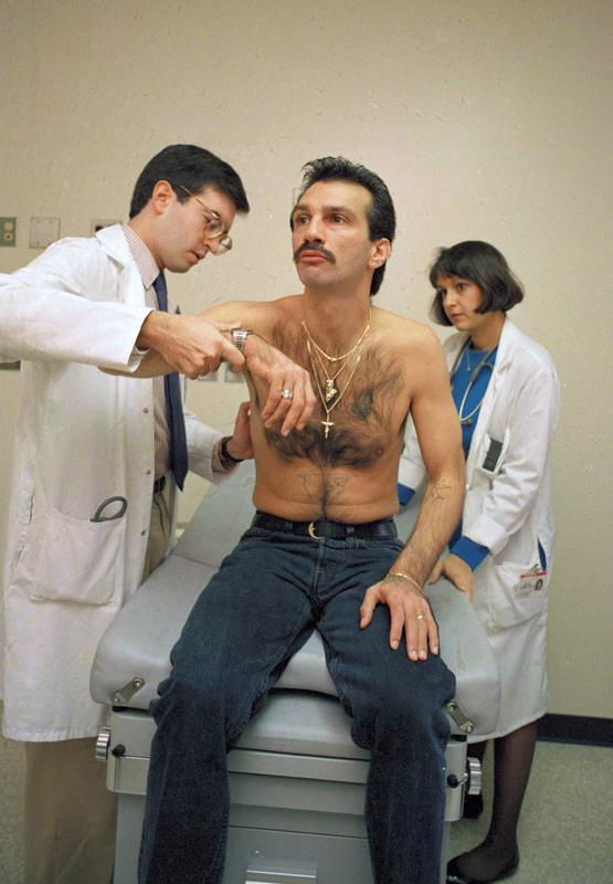 Takrat 38-letni Mercury se na dan koncerta ni počutil dobro, takrat so mu že diagnosticirali okužbo z virusom HIV. Foto: AP Takrat 38-letni Mercury se na dan koncerta ni počutil dobro, takrat so mu že diagnosticirali okužbo z virusom HIV. Foto: AP