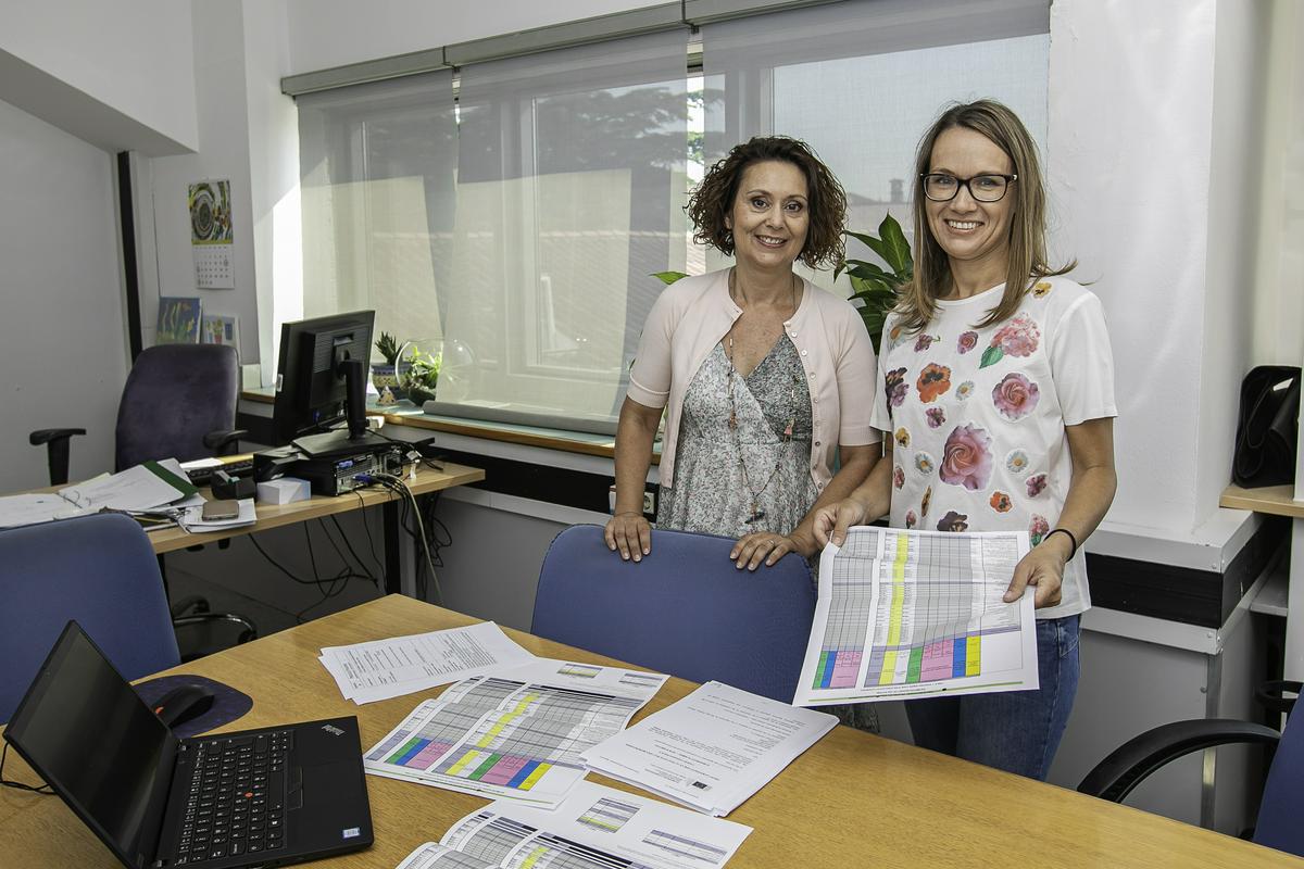 Odgovorna urednica regionalnega programa Mojca Petrič Bužan in sodelavka Lara Plevnik, ki skrbi za evropski projekt. Foto: RTV SLO Odgovorna urednica regionalnega programa Mojca Petrič Bužan in sodelavka Lara Plevnik, ki skrbi za evropski projekt. Foto: RTV SLO