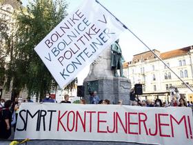 Proteste: Sorge um die Menschen in Altersheimen
