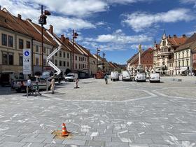 Vklop luči in fontane na Glavnem trgu kljub težavam predvidoma v petek