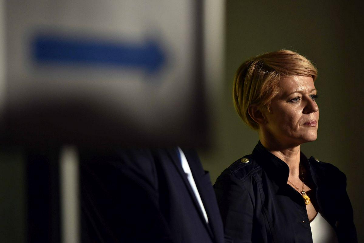 Na vprašanje, ali Pivčeve premier Janez Janša torej ne bo razrešil, je odgovoril, da danes o tem tudi niso govorili. Na vprašanje, ali Pivčeve premier Janez Janša torej ne bo razrešil, je odgovoril, da danes o tem tudi niso govorili.