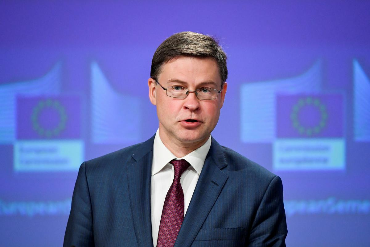Valdis Dombrovskis bo prevzel trajno vodenje resorja za trgovino. Foto: Reuters Valdis Dombrovskis bo prevzel trajno vodenje resorja za trgovino. Foto: Reuters