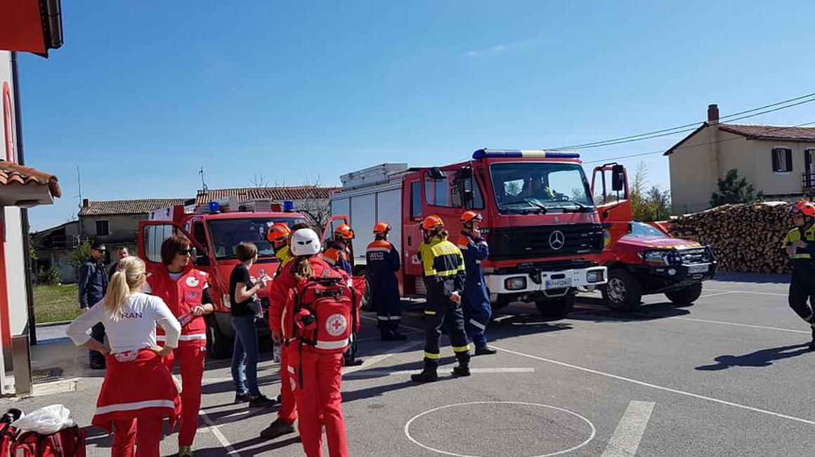 Redno usposabljanje je ključ do učinkovitega nudenja prve pomoči. Foto: Rdeči križ