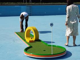Mini golf na Mariborskem otoku igralo že 800 obiskovalcev