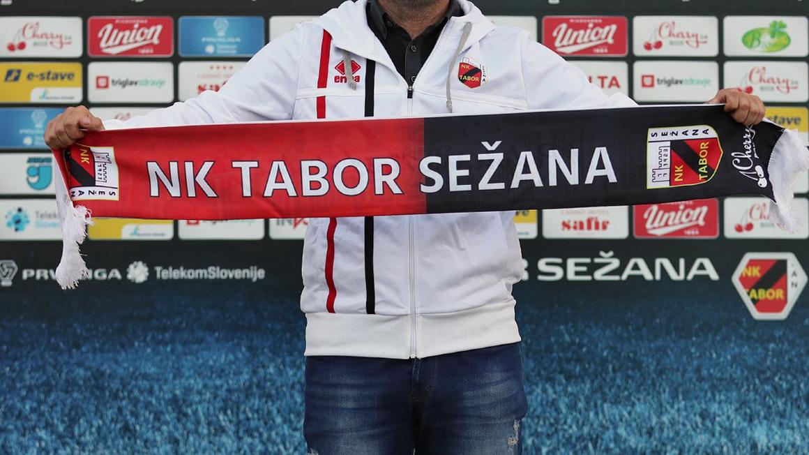 Prihod novega trenerja so v klubu NK Tabor Sežana zaznamovali s posebno objavo na socialnih omrežjih. Foto: Zasebni arhiv