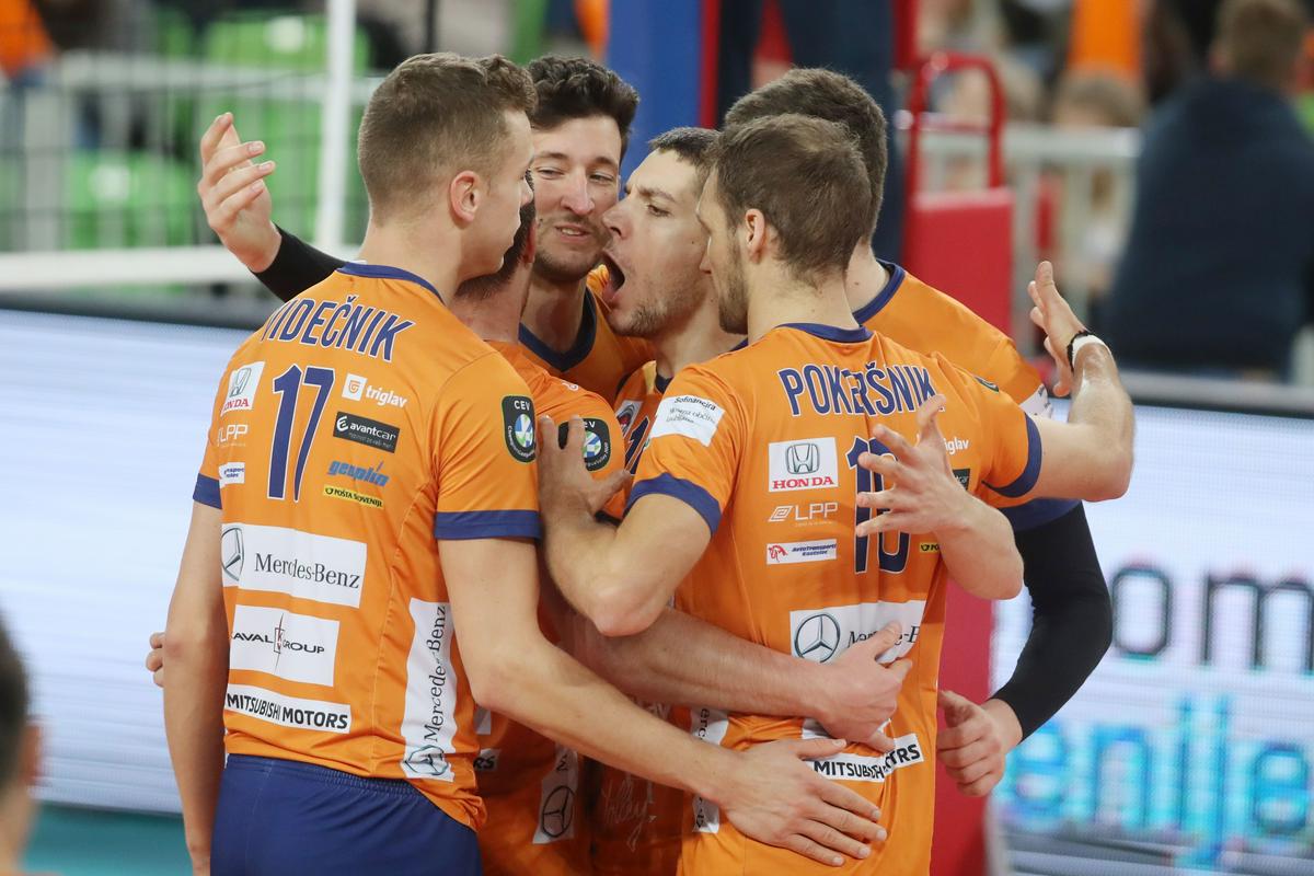 Odbojkarji ACH Volleyja branijo naslov. Foto: www.alesfevzer.com Odbojkarji ACH Volleyja branijo naslov. Foto: www.alesfevzer.com