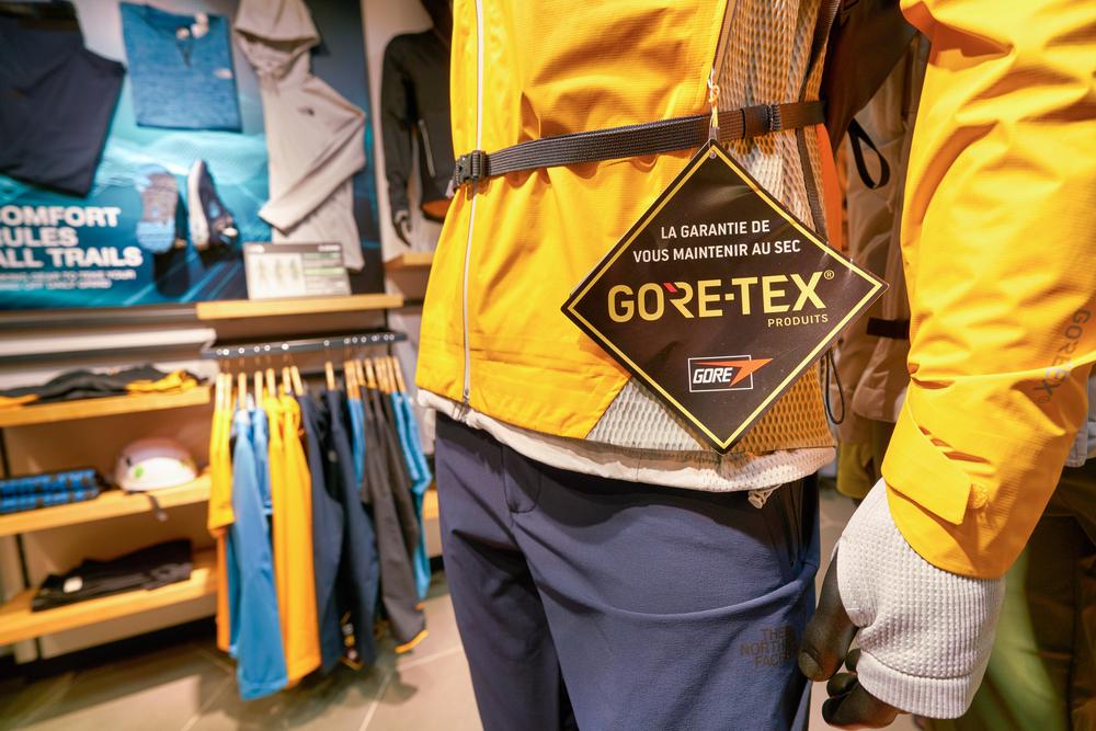 Gore-Tex je dobil ime po svojem izumitelju, Robertu Goru. Foto: Shutterstock Gore-Tex je dobil ime po svojem izumitelju, Robertu Goru. Foto: Shutterstock