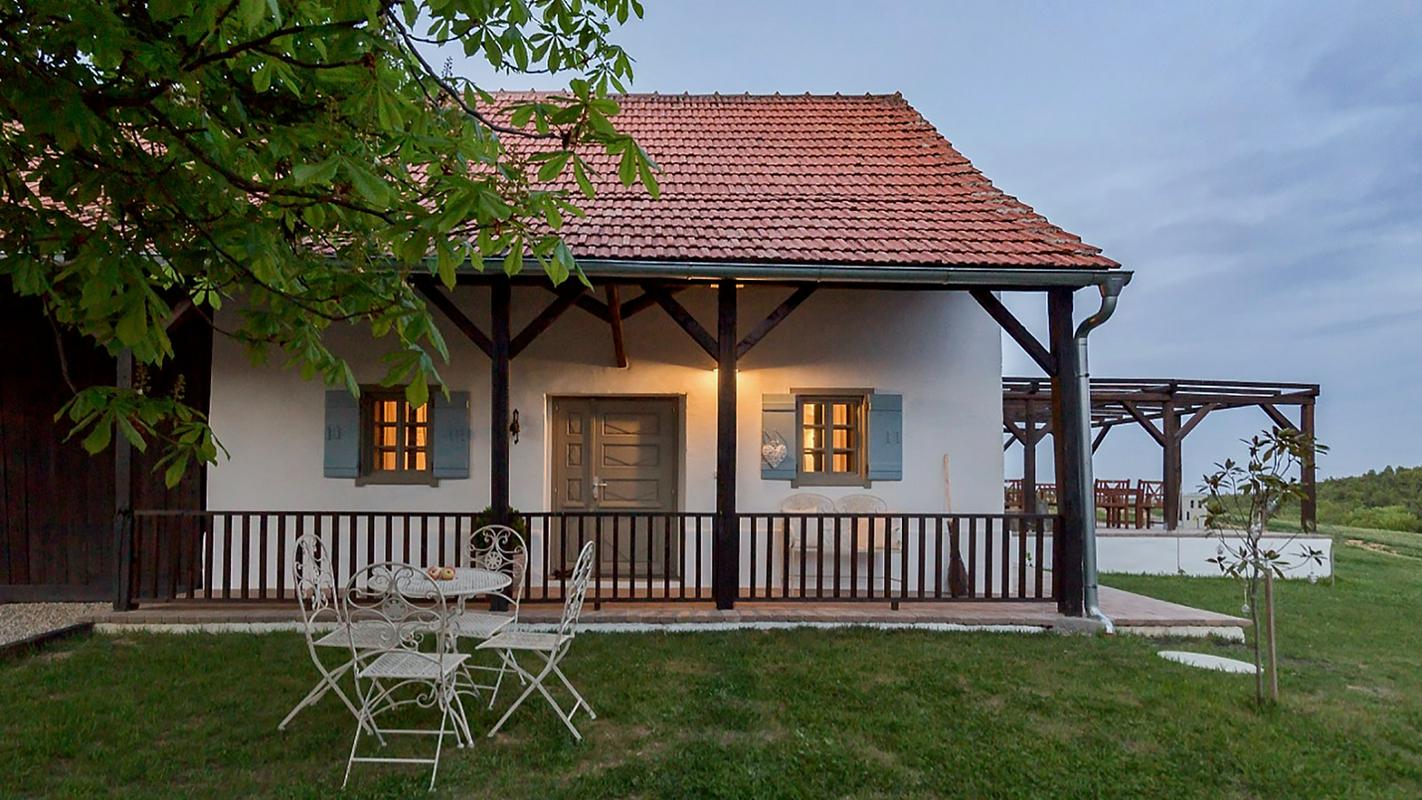 Domačija Pri Momi na Goričkem. Foto: Vida Dimovska Domačija Pri Momi na Goričkem. Foto: Vida Dimovska