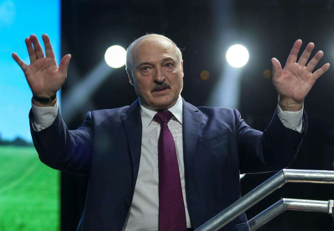 Lukašenko se drži položaja, ki ga ima od leta 1994. Foto: Reuters