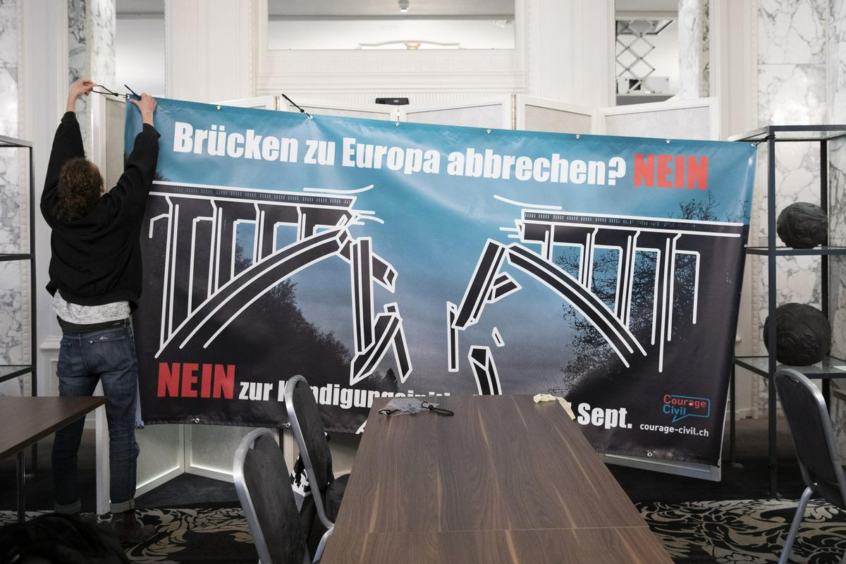 Nasprotniki pobude so opozarjali, da bi z omejevanjem priseljevanja Nasprotniki pobude so opozarjali, da bi z omejevanjem priseljevanja