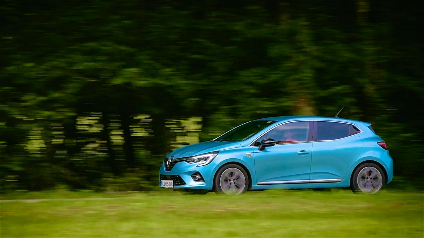 The Renault Cleo is only the third best-selling car in November, and remains the best-selling car in Slovenia at the annual level.  Photo: MMC RTV SLO / Miha Merljak