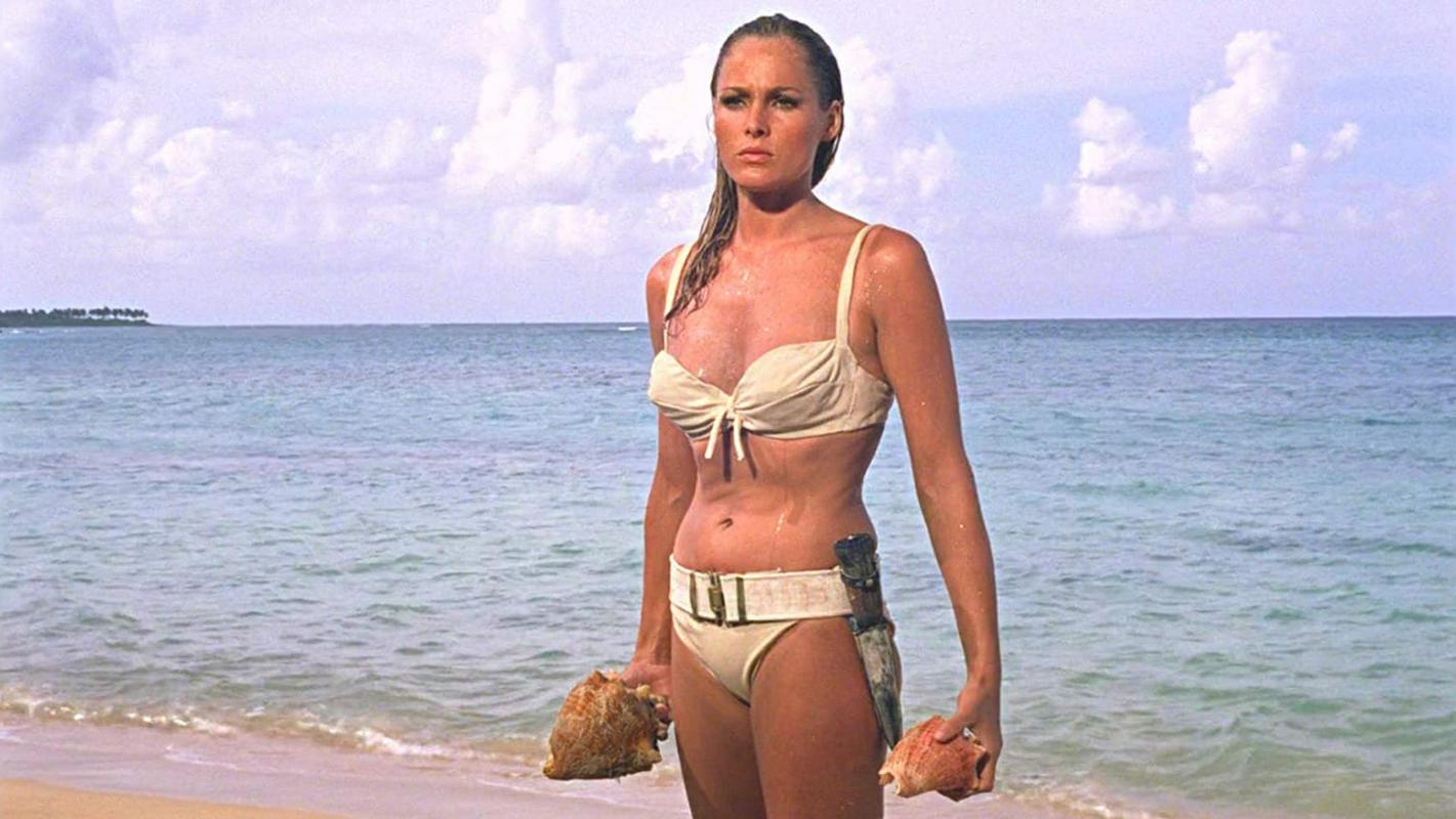 Ursula Andress kot Honey Ryder. Foto: IMDB Ursula Andress kot Honey Ryder. Foto: IMDB