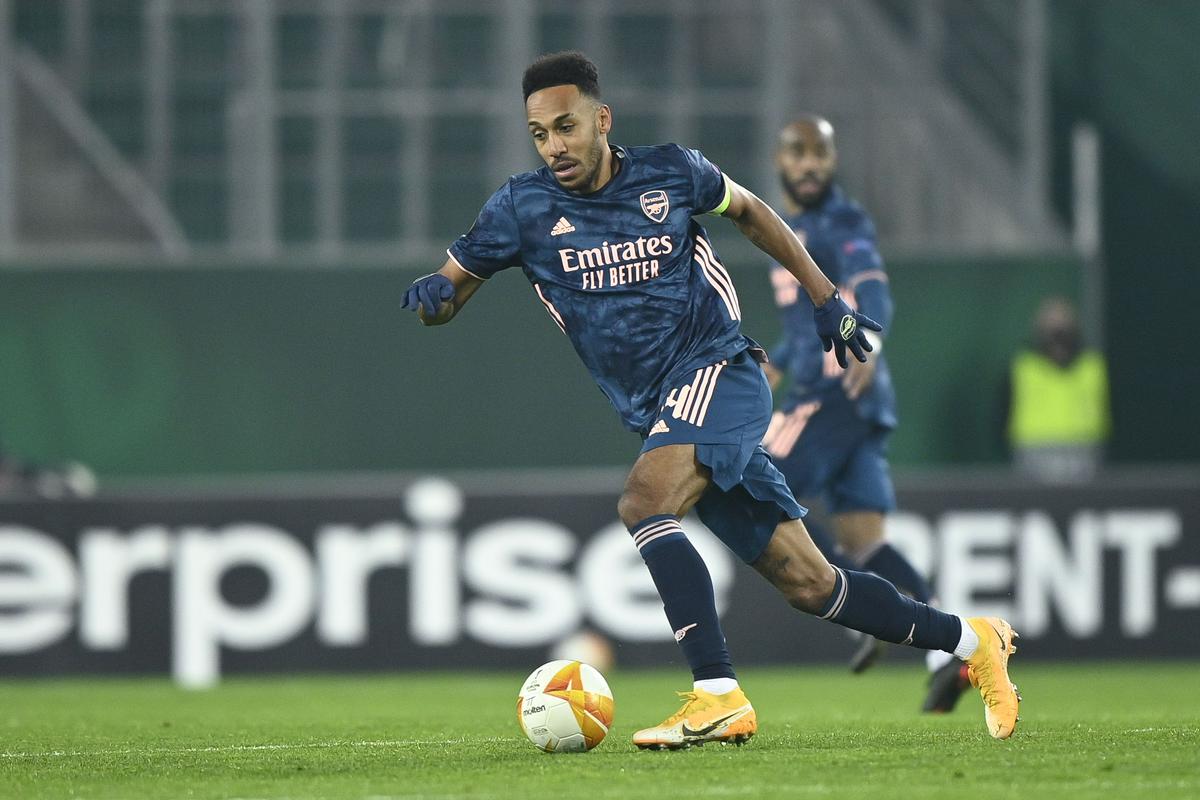 Pierre-Emerick Aubameyang je le še potisnil žogo v prazno mrežo po podaji Hectorja Bellerina za zmago Arsenala na Dunaju. Foto: EPA Pierre-Emerick Aubameyang je le še potisnil žogo v prazno mrežo po podaji Hectorja Bellerina za zmago Arsenala na Dunaju. Foto: EPA