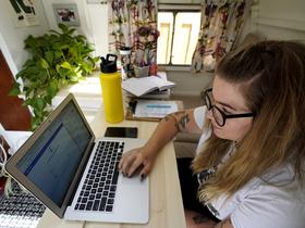 SPOTLIGHT, 10 Feb: Over 70.000 Slovenian secondary school students boycott remote classes