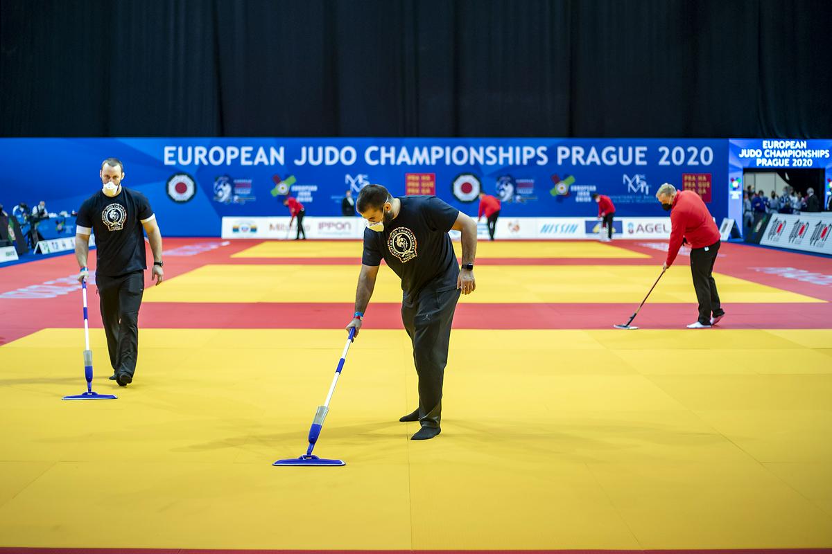Prizor z evropskega prvenstva v Pragi. Foto: EPA Prizor z evropskega prvenstva v Pragi. Foto: EPA