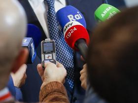 SPOTLIGHT, 25 Nov: MEPs warn of violations of media freedom