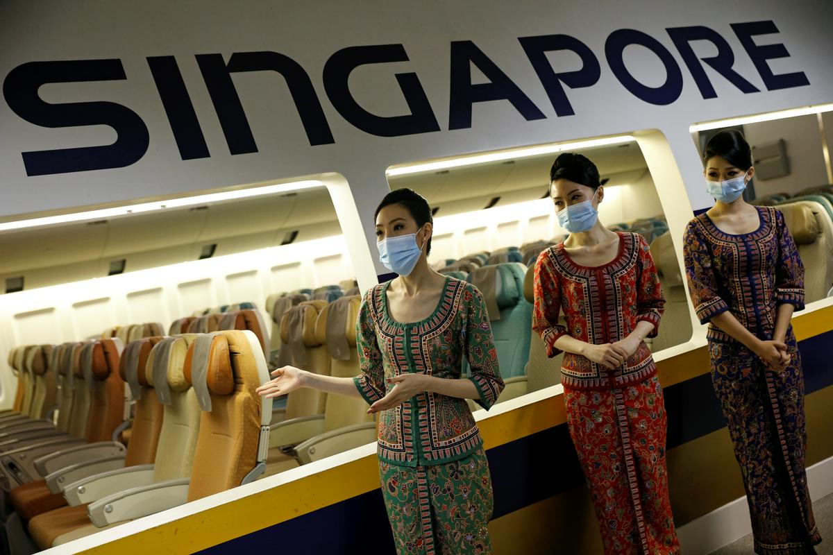 Potovanje sedeža letalske družbe Singapore Airlines – cilj teh potovanj je, da prebivalci ostanejo v stiku s Potovanje sedeža letalske družbe Singapore Airlines – cilj teh potovanj je, da prebivalci ostanejo v stiku s