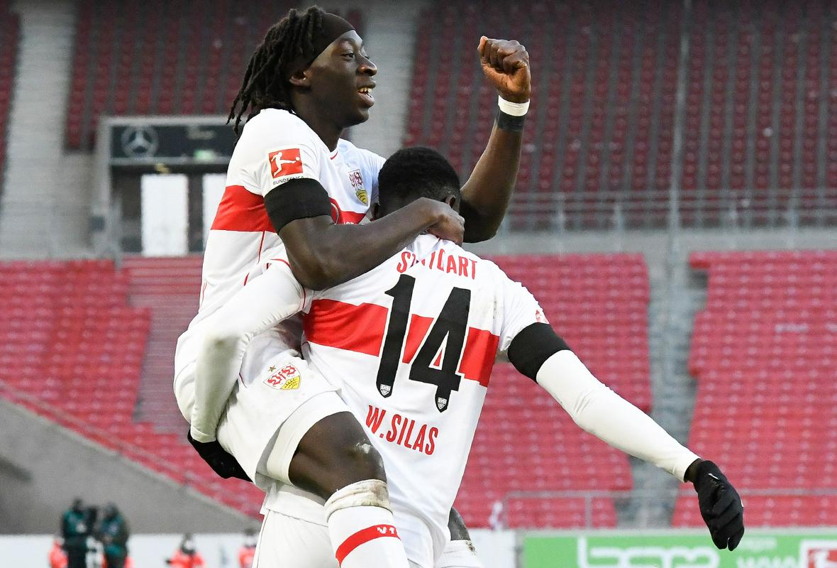 Tanguy Coulibaly je kronal odlično predstavo Stuttgarta v uvodne pol ure. Foto: Reuters Tanguy Coulibaly je kronal odlično predstavo Stuttgarta v uvodne pol ure. Foto: Reuters
