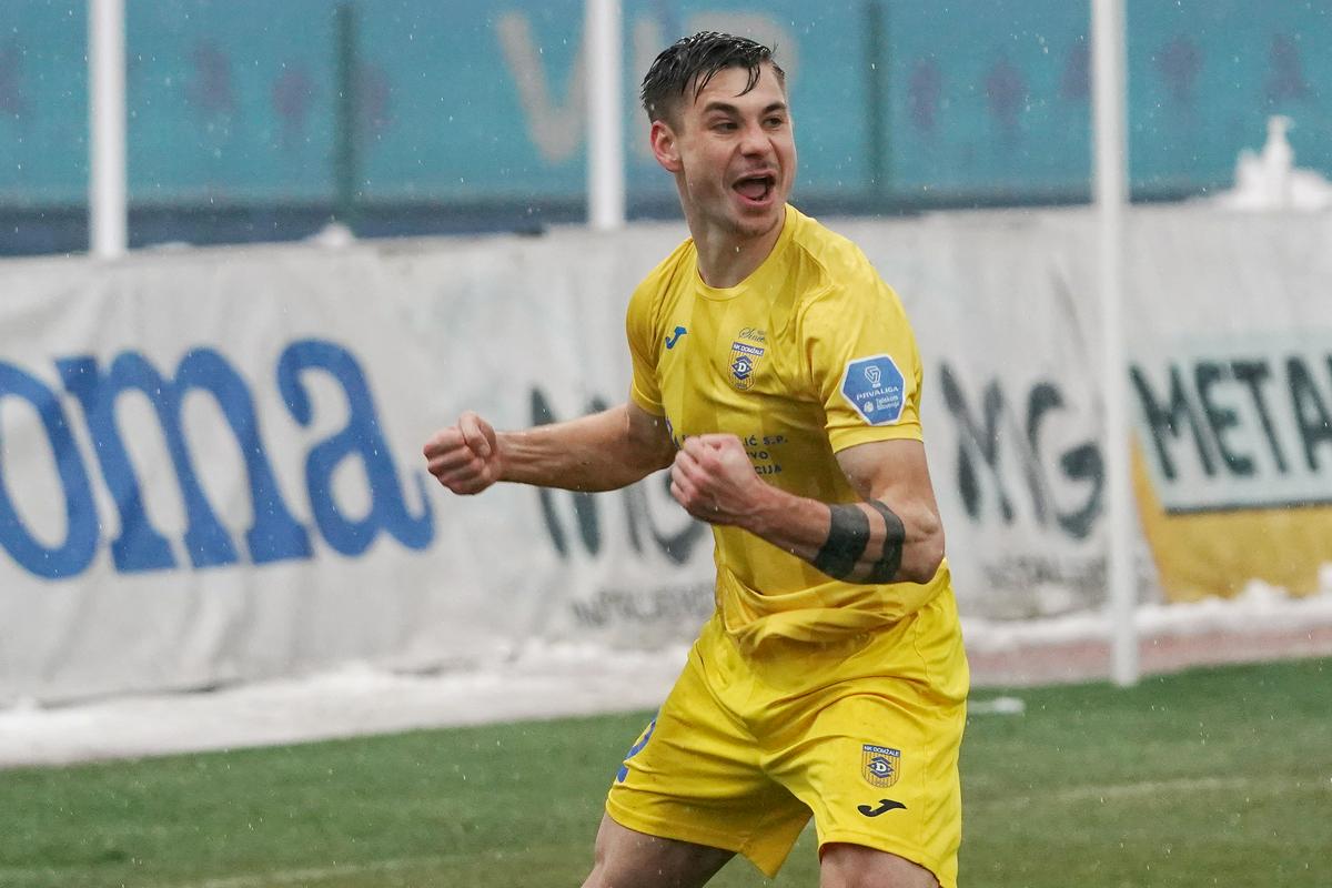 Gregor Sikošek je za vodstvo Domžal zadel sredi prvega polčasa. Foto: www.alesfevzer.com Gregor Sikošek je za vodstvo Domžal zadel sredi prvega polčasa. Foto: www.alesfevzer.com