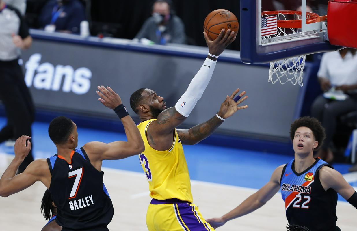 LeBron James je v odlični formi na začetku sezone, čeprav je imel zelo kratek odmor. Sredi oktobra je bil MVP finala v mehurčku v Orlandu. Foto: Reuters LeBron James je v odlični formi na začetku sezone, čeprav je imel zelo kratek odmor. Sredi oktobra je bil MVP finala v mehurčku v Orlandu. Foto: Reuters