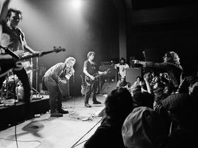 Prihaja TV serija o legendarni punkerski skupini Sex Pistols