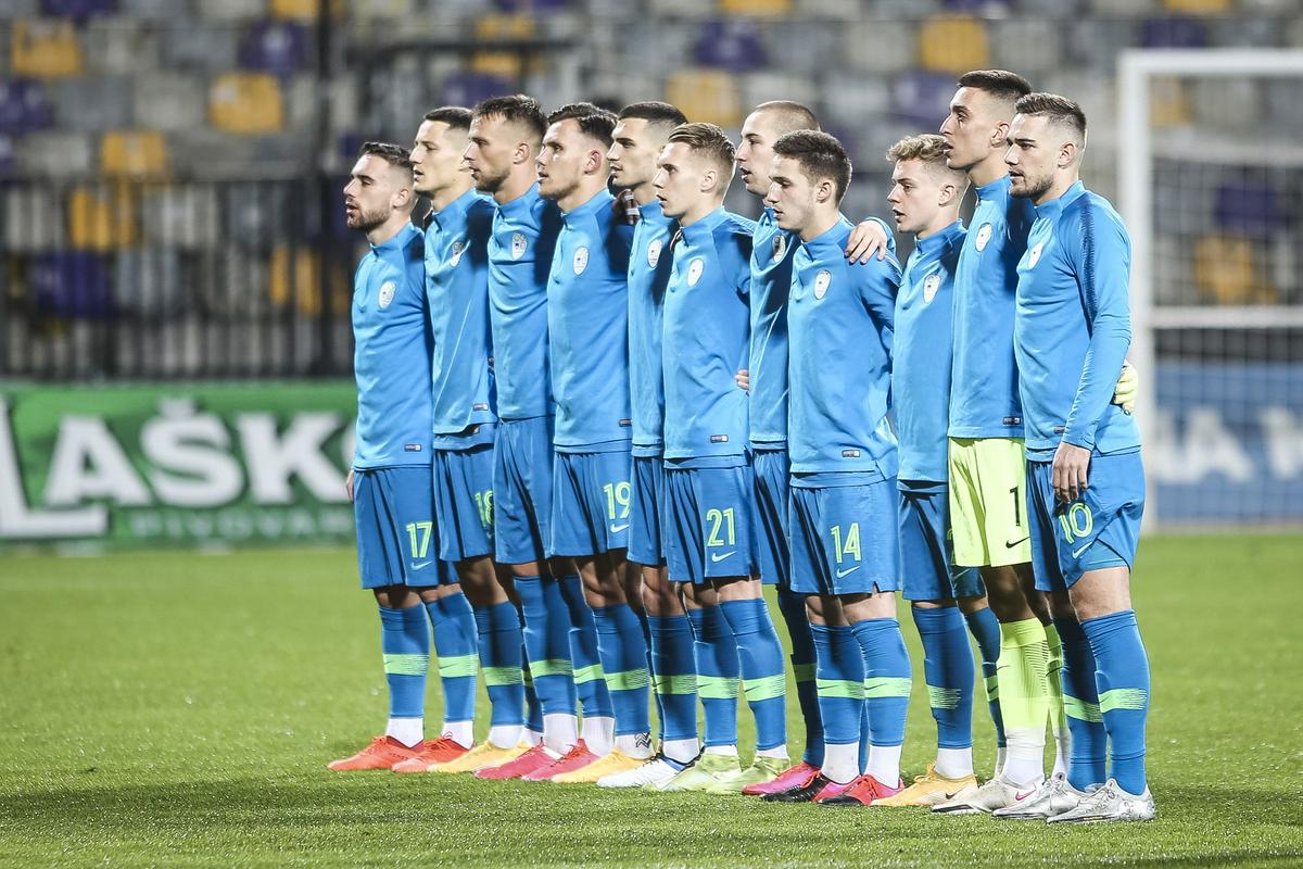 Slovenske nogometaše do 21 let čaka za uvod velik izziv. V Ljudskem vrtu se bodo srečali z branilci naslova Španci. Foto: www.alesfevzer.com Slovenske nogometaše do 21 let čaka za uvod velik izziv. V Ljudskem vrtu se bodo srečali z branilci naslova Španci. Foto: www.alesfevzer.com
