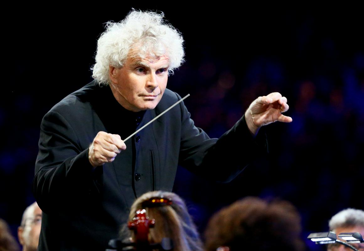 Največji britanski zvezdnik klasične glasbe je lani izjavil, da iz Berlinske filharmonije nikoli ne bi odšel k Londonskemu simfoničnemu orkestru, če bi vedel, da bo brexit lahko spremenil njegovo domovino v Največji britanski zvezdnik klasične glasbe je lani izjavil, da iz Berlinske filharmonije nikoli ne bi odšel k Londonskemu simfoničnemu orkestru, če bi vedel, da bo brexit lahko spremenil njegovo domovino v