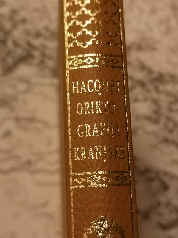 Hacquet poudarja počasen razvoj zgodovine zemeljske površine in zasmehuje poročila iz npr. Geneze. Hkrati se je zavzemal tudi za razvoj kemije, ki bi geologom pomagala pri njihovem delu. Foto: Založba Maks Viktor Hacquet poudarja počasen razvoj zgodovine zemeljske površine in zasmehuje poročila iz npr. Geneze. Hkrati se je zavzemal tudi za razvoj kemije, ki bi geologom pomagala pri njihovem delu. Foto: Založba Maks Viktor