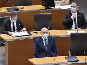 PM in dilemma on new lockdown amid new coronavirus variants